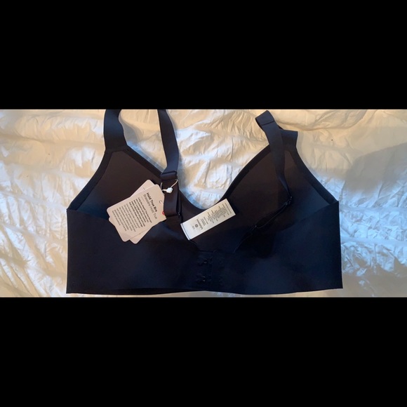 Lululemon bra 32C - Picture 2 of 2